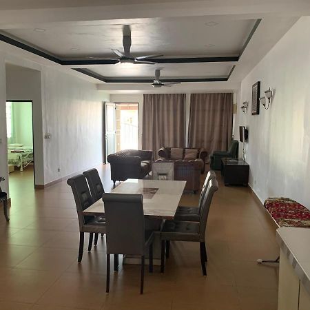 Villaparadise Homestay Batu Pahat Bagian luar foto