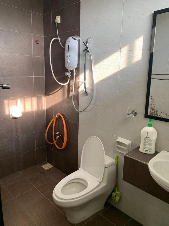 Villaparadise Homestay Batu Pahat Bagian luar foto
