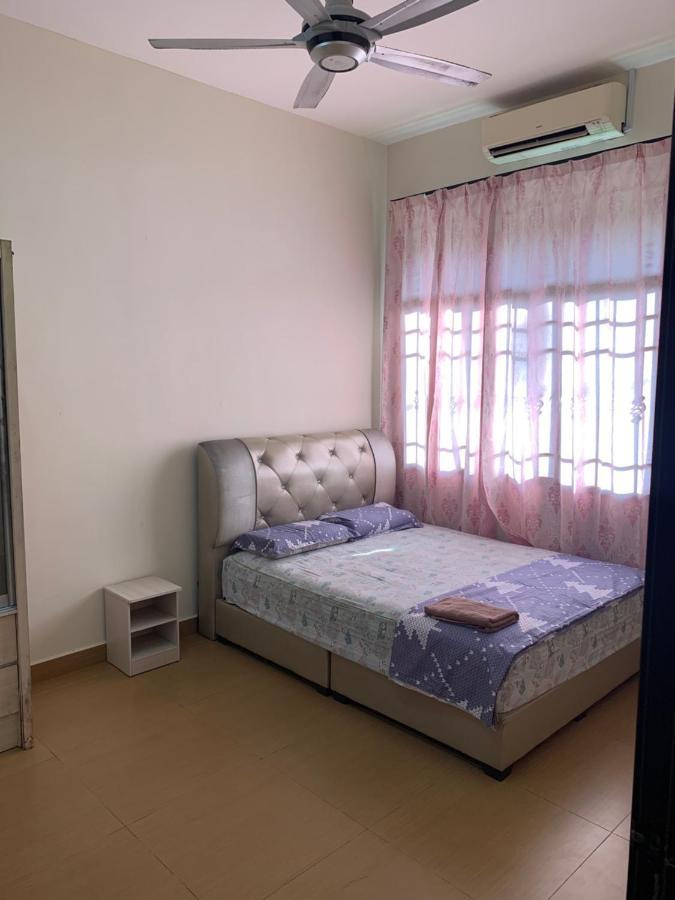 Villaparadise Homestay Batu Pahat Bagian luar foto